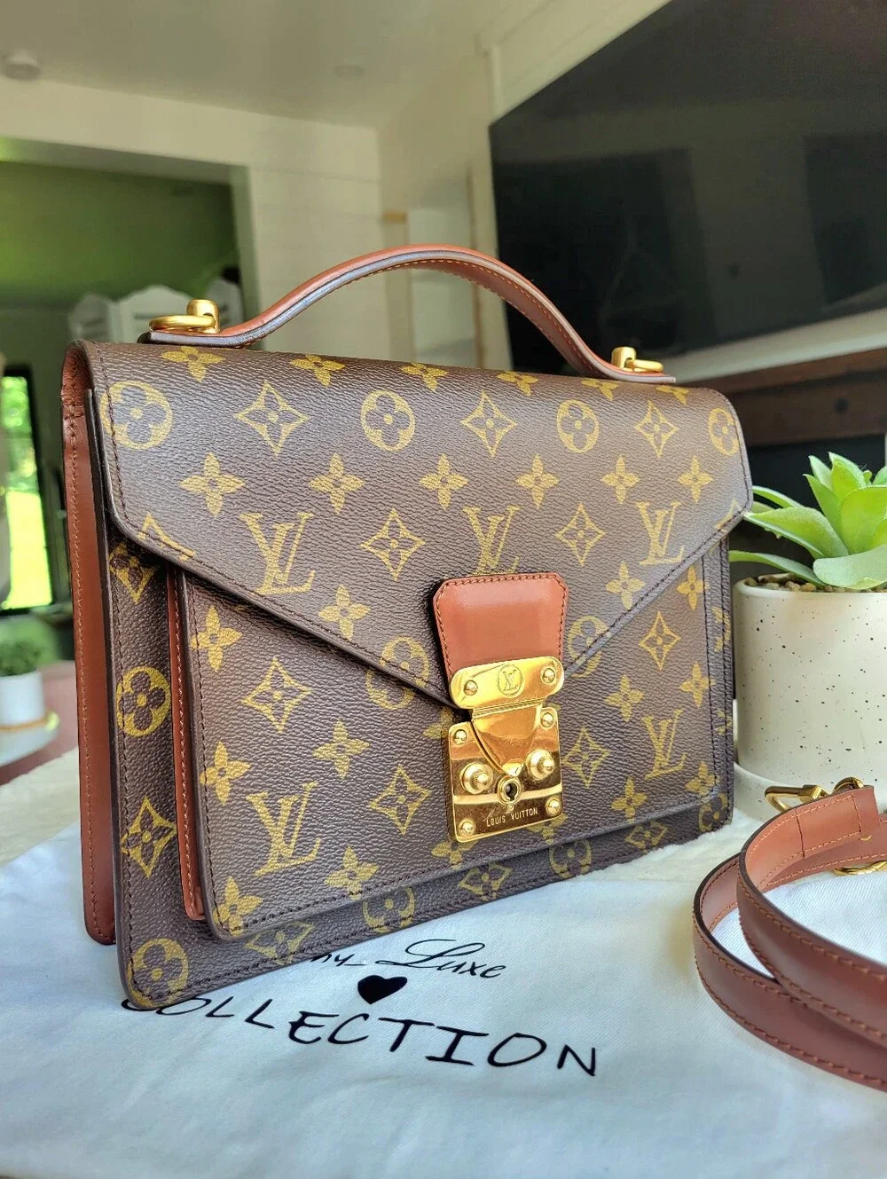 BEAUTIFUL💕 Louis Vuitton Crossbody Shoulder Bag Monogram - Monceau 26